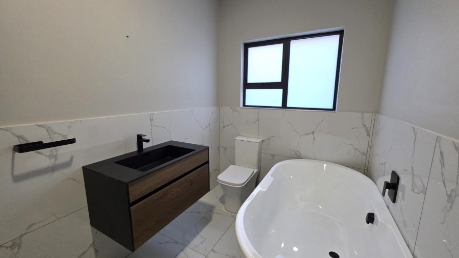 4 Bedroom Property for Sale in Melodie North West